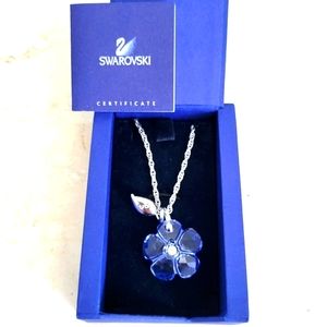 🌸 Swarovski Flower Pendant Necklace - Brand New In Box